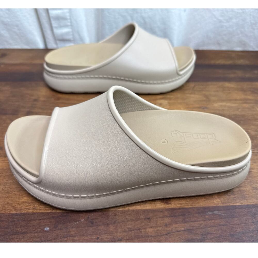 Dansko Devyn Sand Slide Comfort Platform Footbed Women's Size 39 EU ( US 8.5-9 )